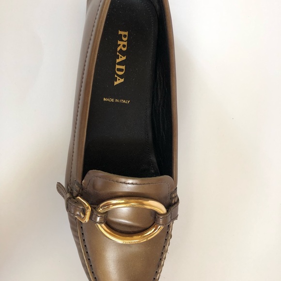 Authentic Prada leather flats - Picture 2 of 4